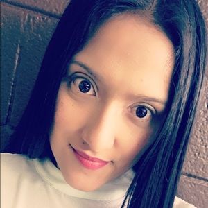 Meet your Posher, Loanna